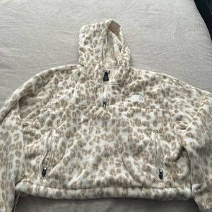 North face sweater